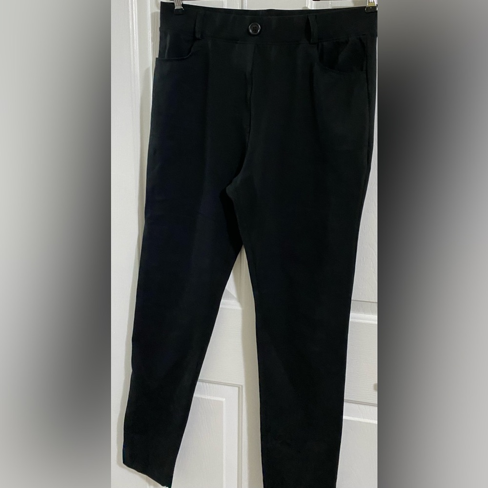 ATTYRE …WOMENS BLACK PANTS